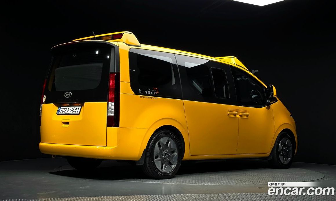 Hyundai Staria фото 2