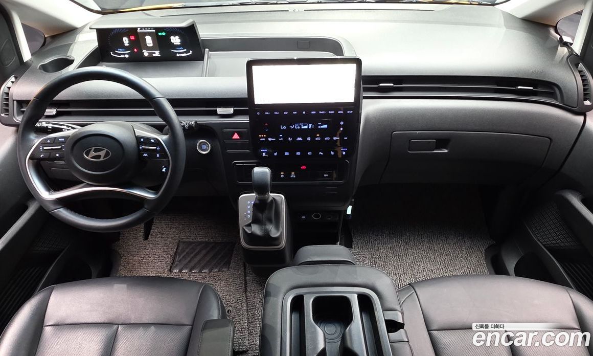Hyundai Staria фото 7