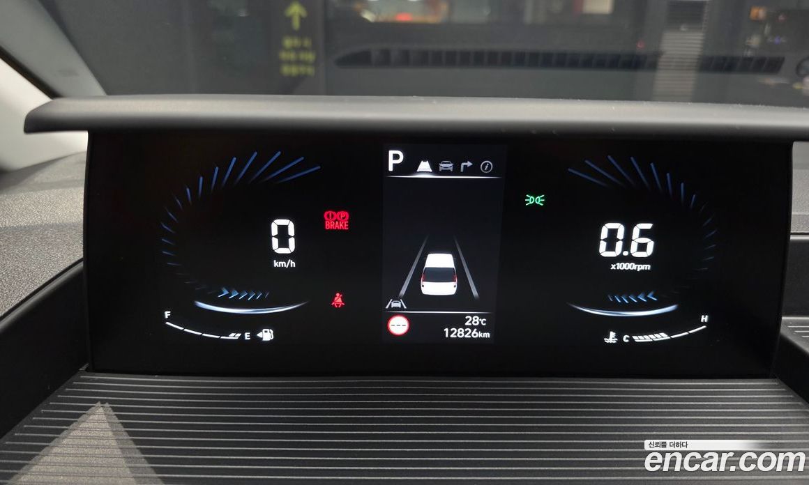 Hyundai Staria фото 8