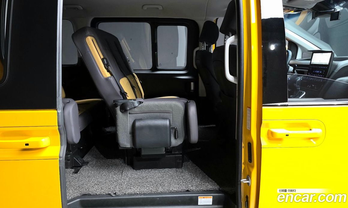 Hyundai Staria фото 11