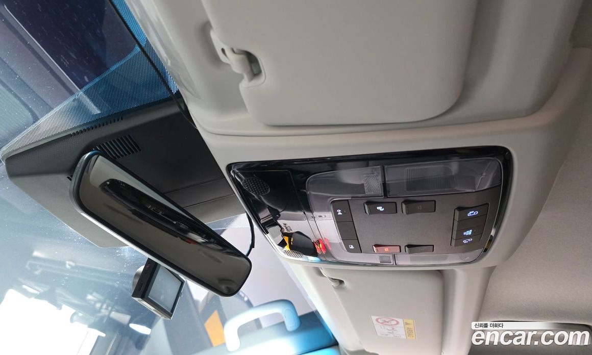 Hyundai Staria фото 27