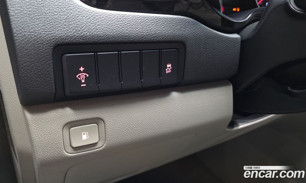 Kia Carnival 3rd Gen Restyling фото 30