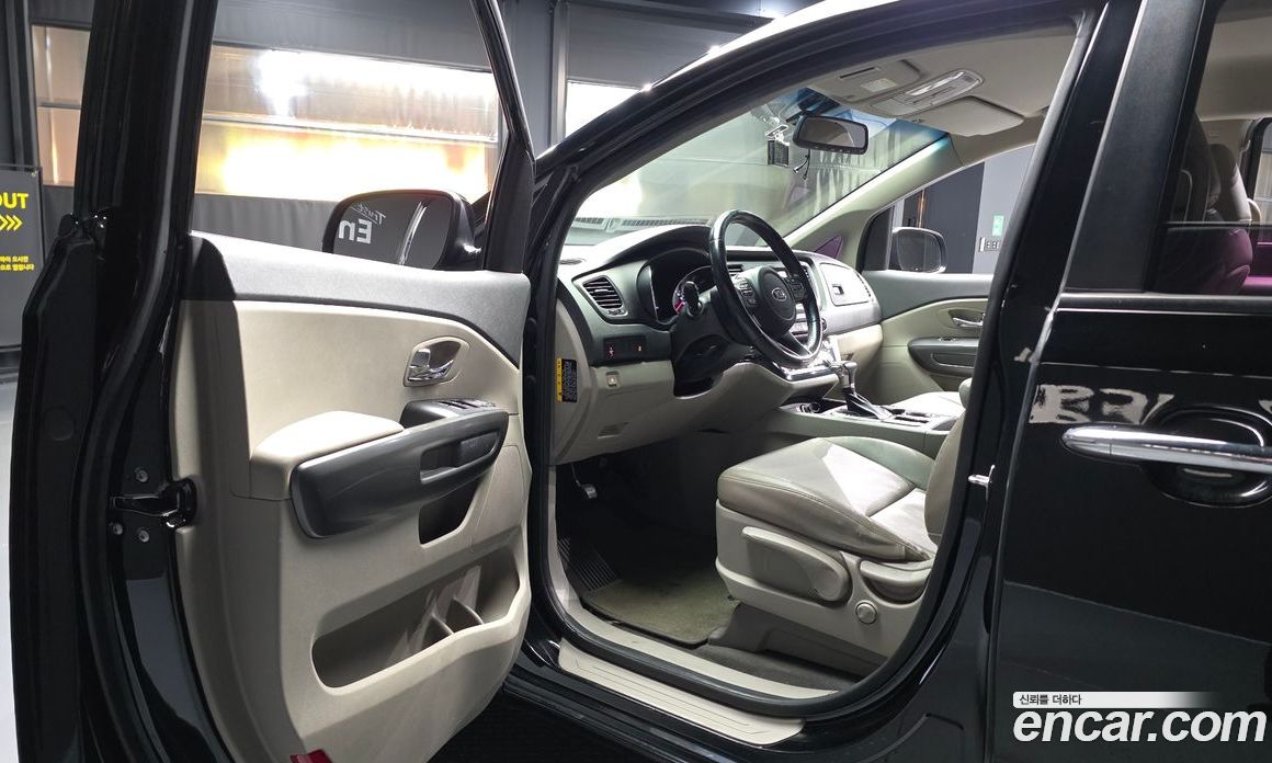 Kia Carnival 3rd Gen Restyling фото 10