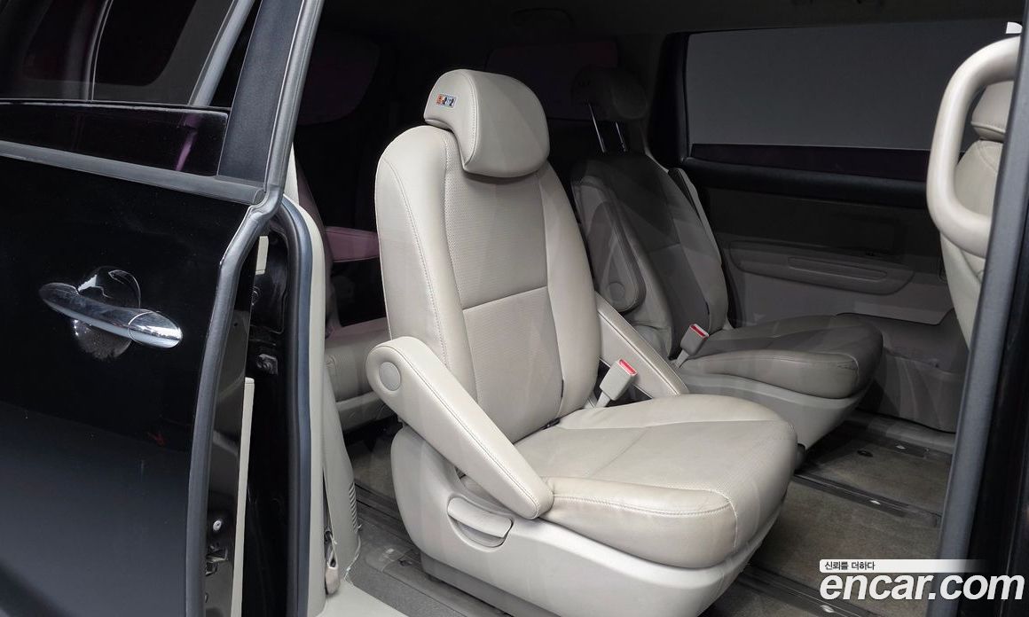 Kia Carnival 3rd Gen Restyling фото 12
