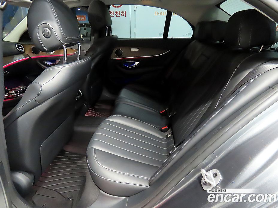 Mercedes-Benz E-Class W213 фото 11