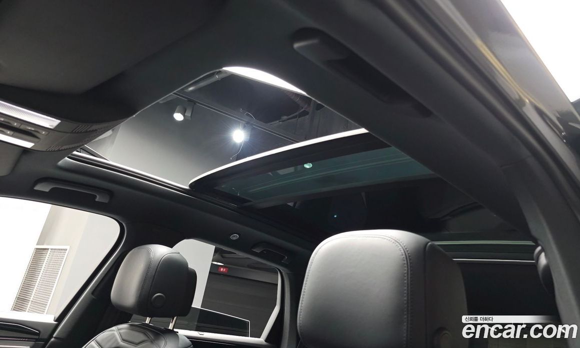 Volkswagen Touareg 3rd Gen фото 14