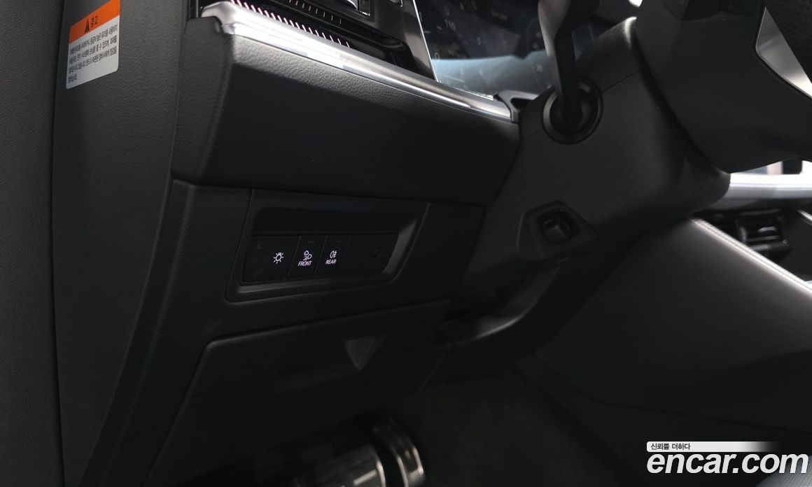 Volkswagen Touareg 3rd Gen фото 27