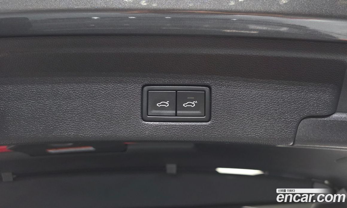 Volkswagen Touareg 3rd Gen фото 36