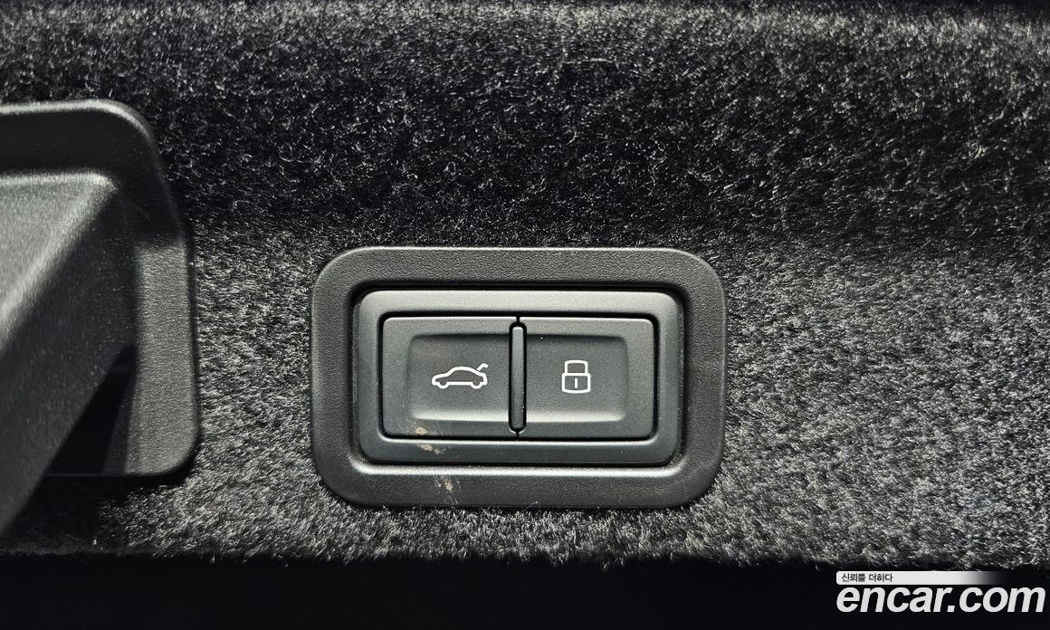 Audi A6 (C8) фото 18