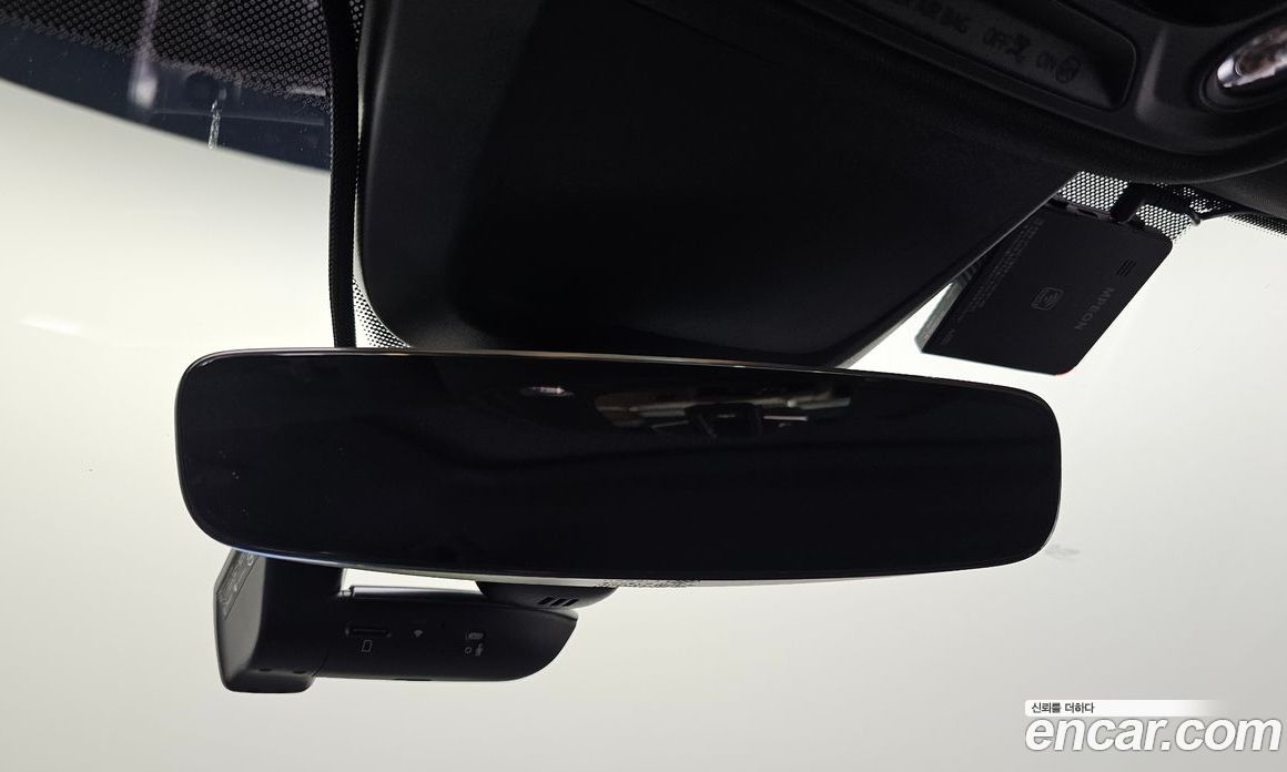 Audi A6 (C8) фото 19