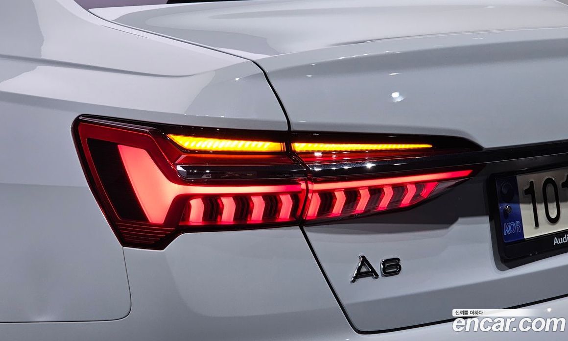 Audi A6 (C8) фото 23