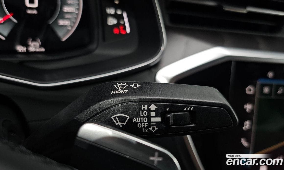 Audi A6 (C8) фото 27