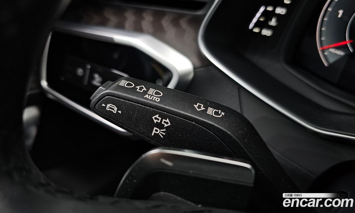 Audi A6 (C8) фото 29