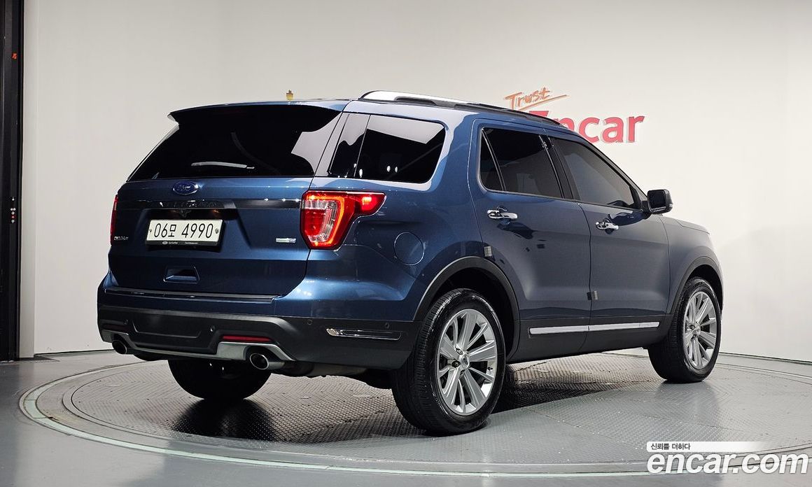 Ford Explorer 5th Gen фото 2