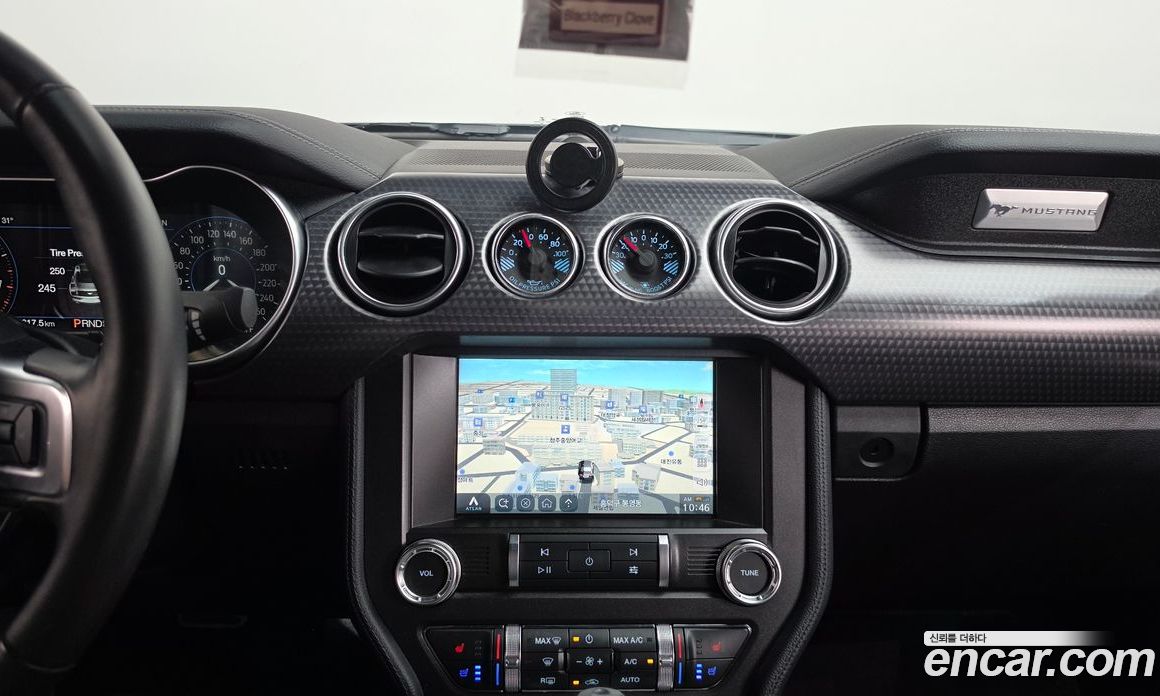 Ford Mustang фото 12