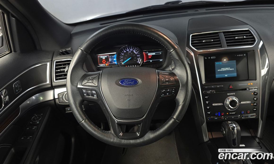 Ford Explorer 5th Gen фото 13