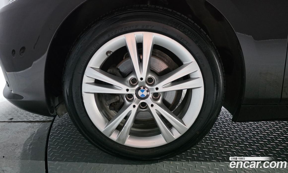 BMW 2-Series (F45) фото 4