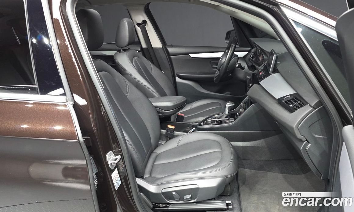 BMW 2-Series (F45) фото 10