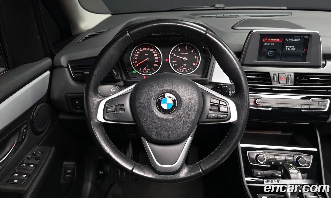 BMW 2-Series (F45) фото 12