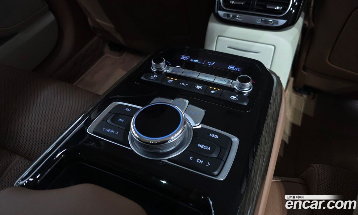 Genesis G90 фото 17