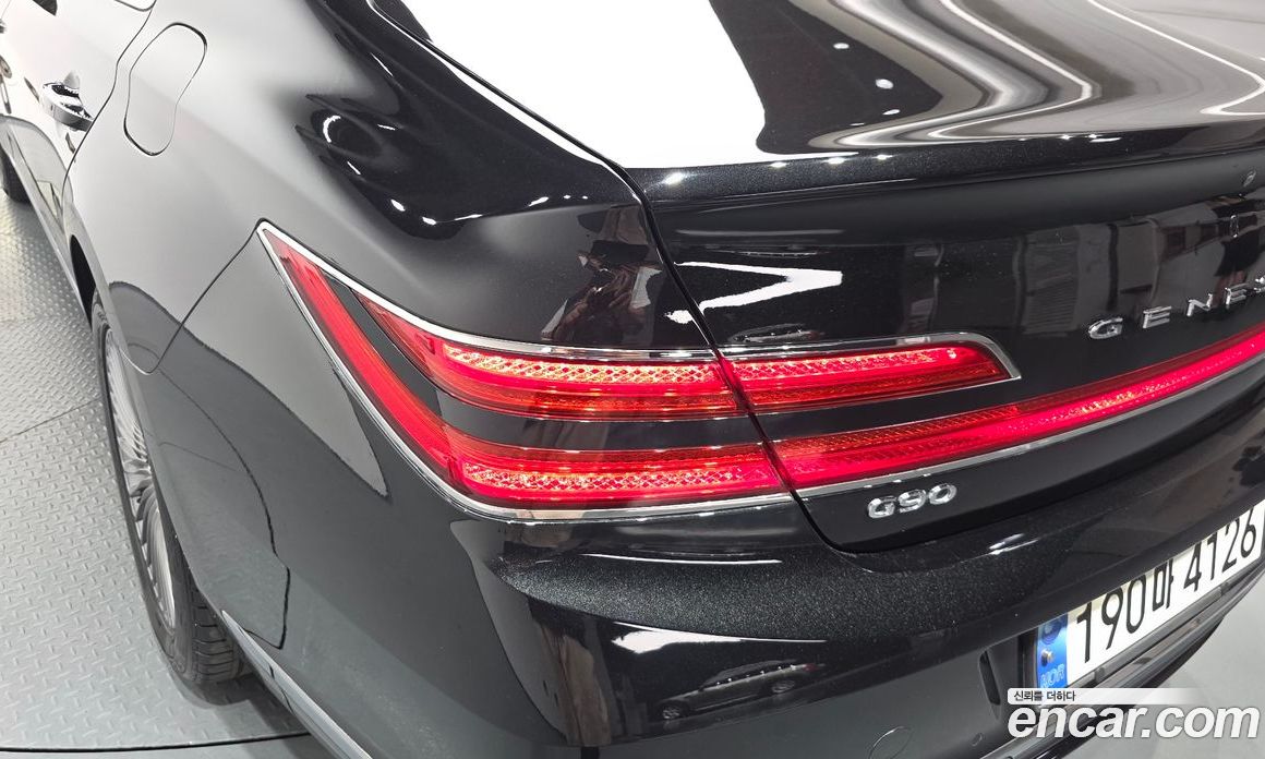 Genesis G90 фото 23