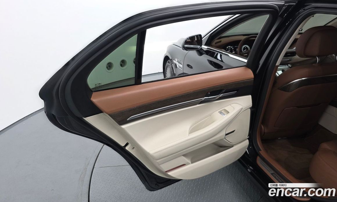 Genesis G90 фото 25