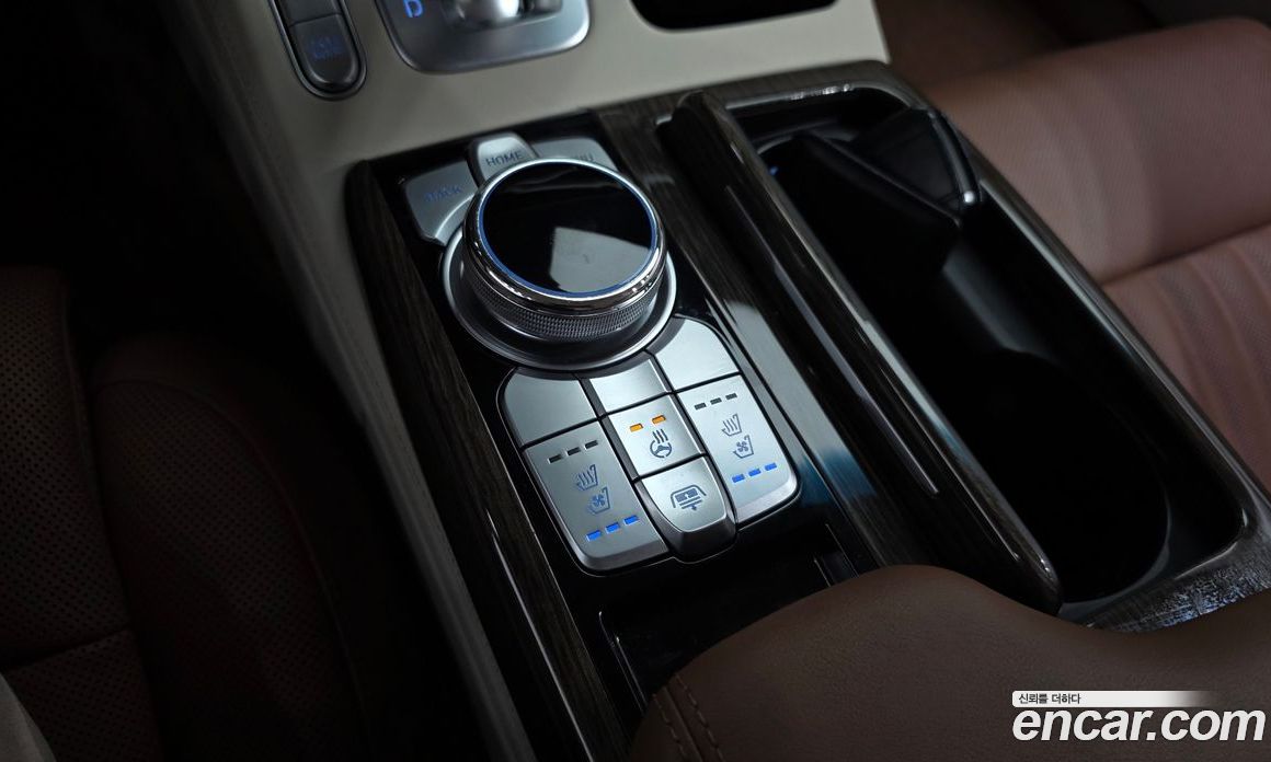 Genesis G90 фото 28
