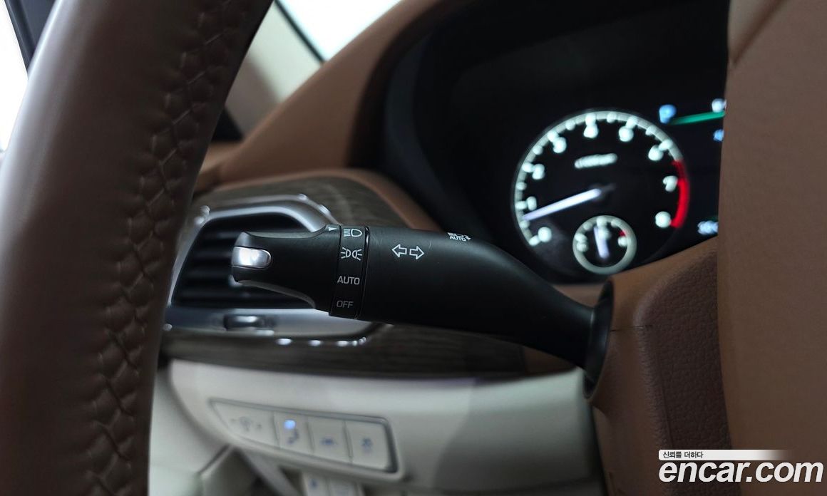 Genesis G90 фото 36