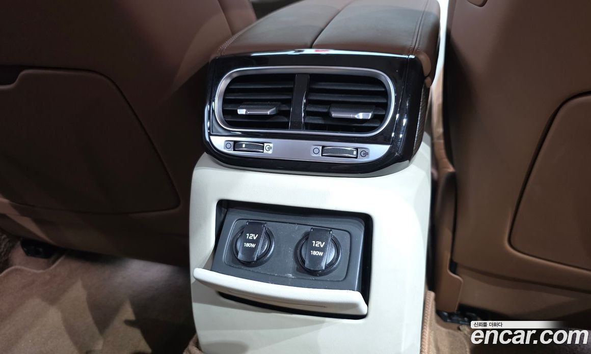 Genesis G90 фото 37