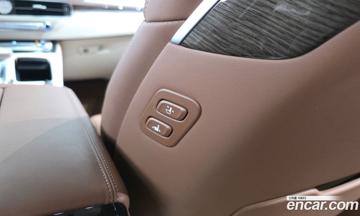 Genesis G90 фото 39