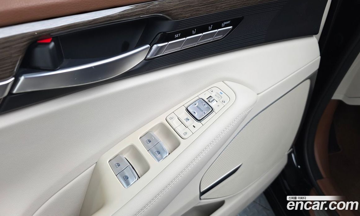Genesis G90 фото 40