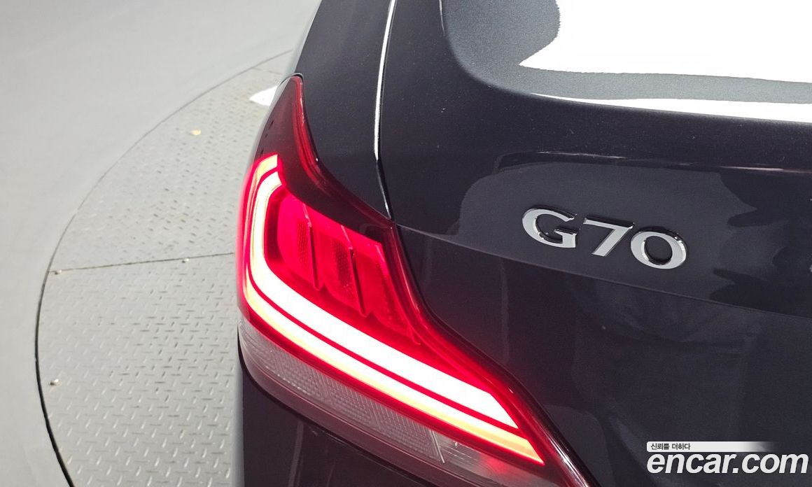 Genesis G70 фото 23