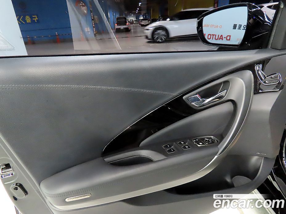 Hyundai Grandeur (HG) фото 12
