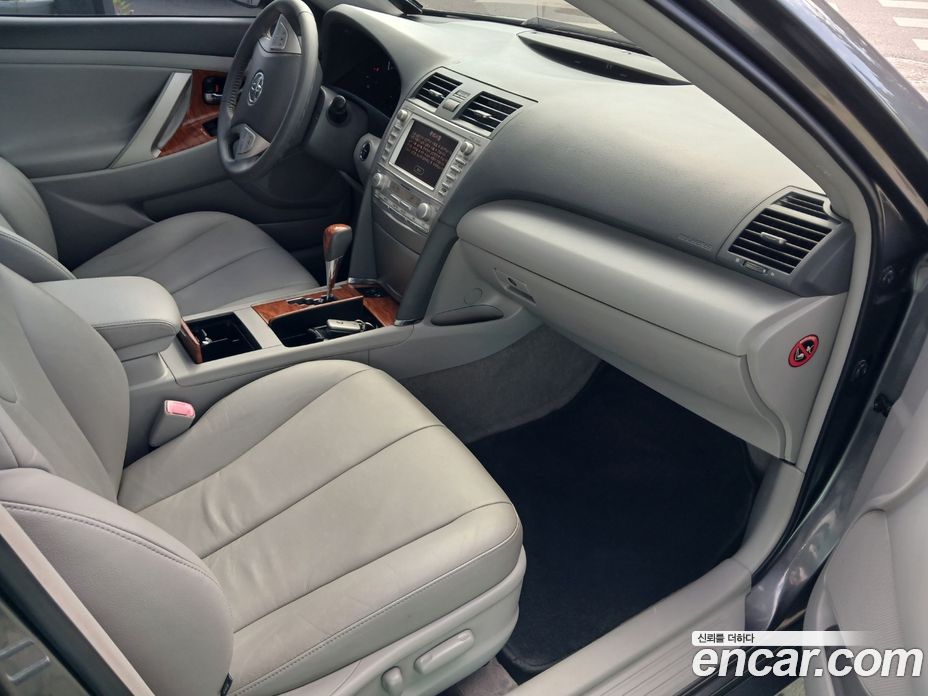 Toyota Camry фото 17