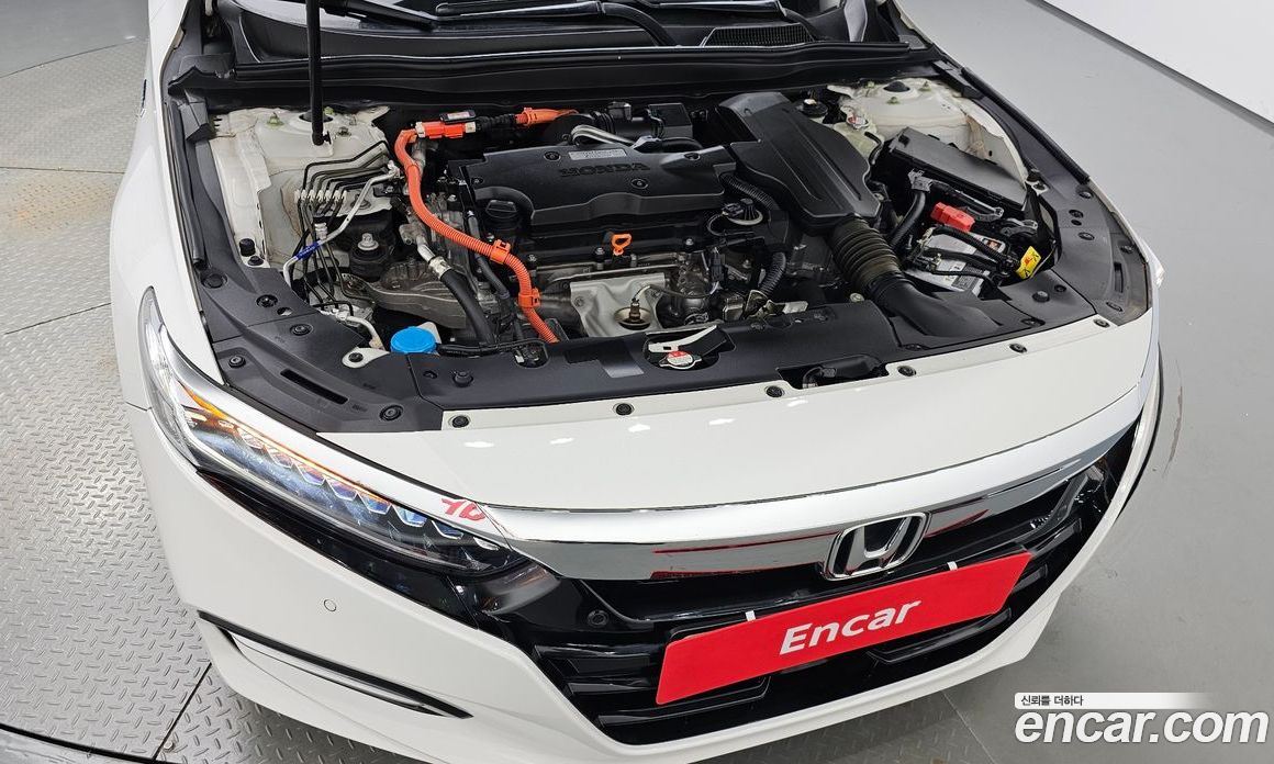 Honda Accord 10th Gen фото 6