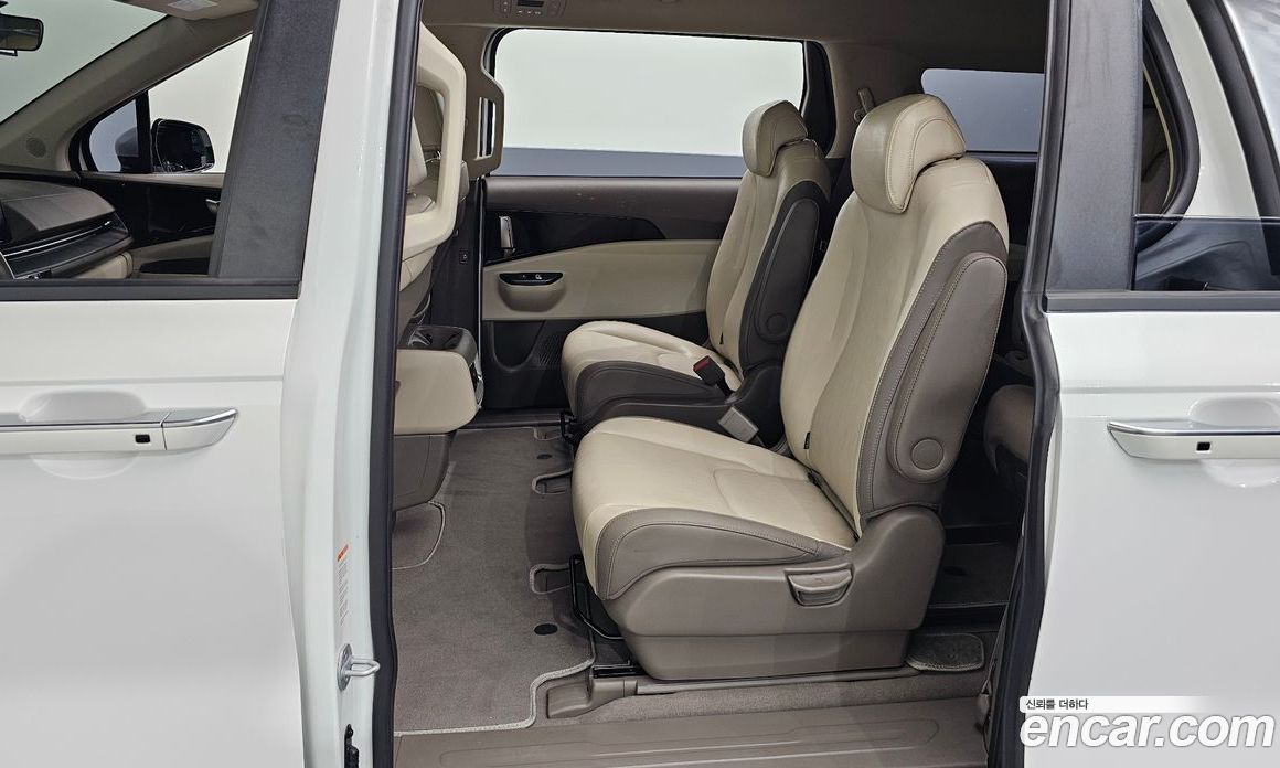 Kia Carnival 4th Gen фото 11