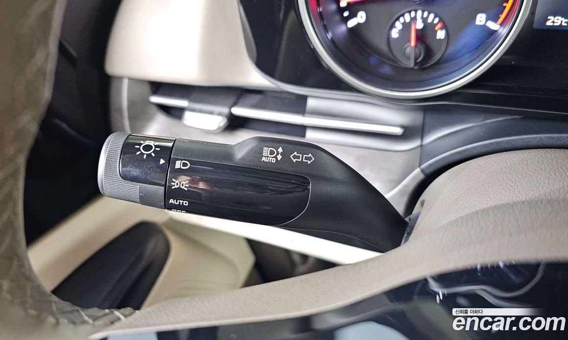 Kia Carnival 4th Gen фото 28