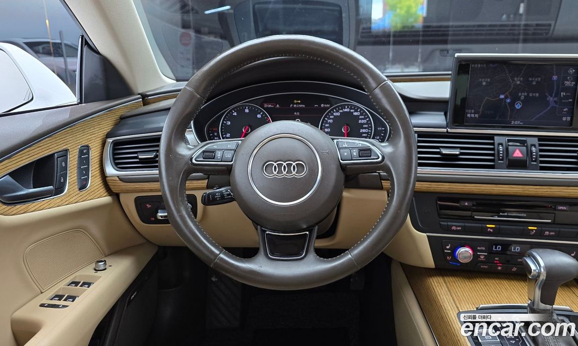 Audi A7 фото 12