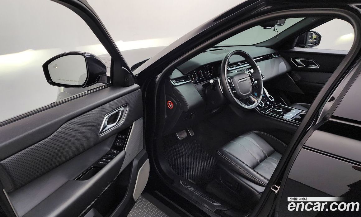 Land Rover Range Rover Velar фото 10