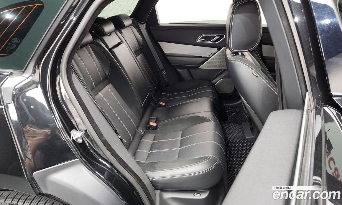 Land Rover Range Rover Velar фото 11