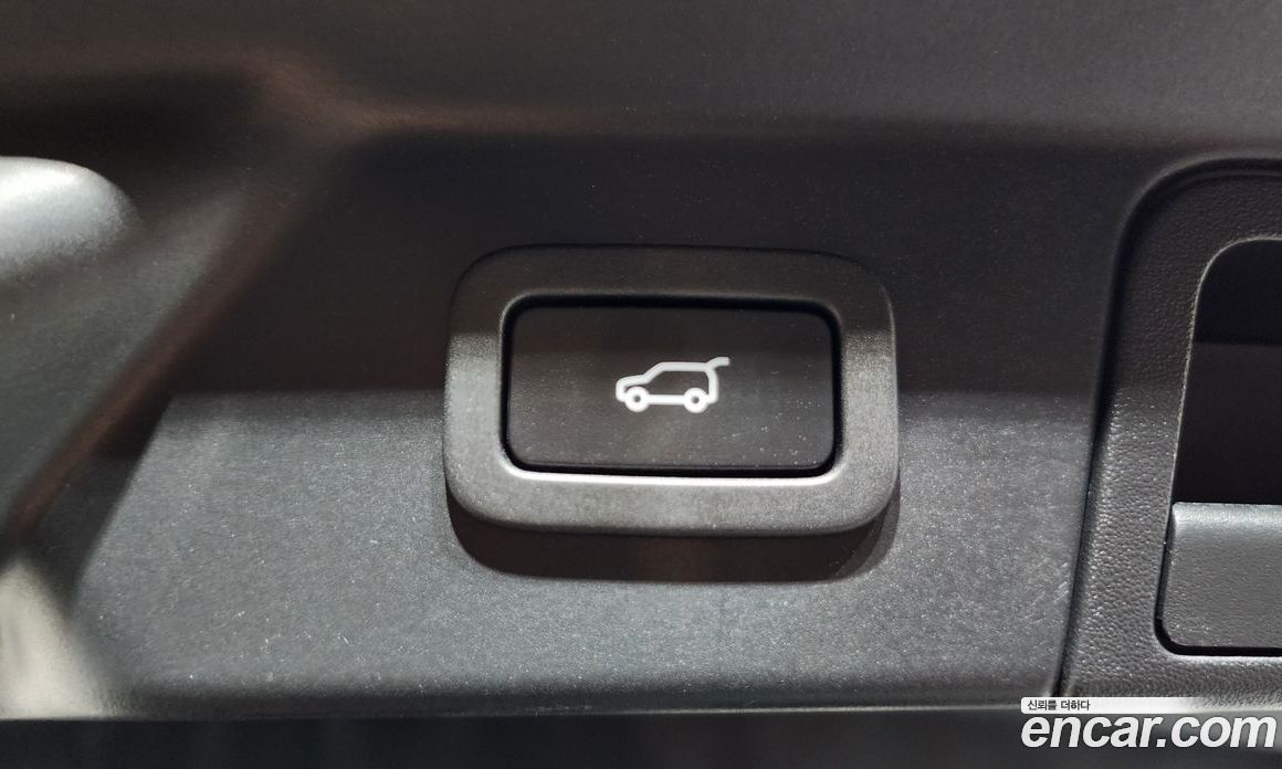 Land Rover Range Rover Velar фото 19