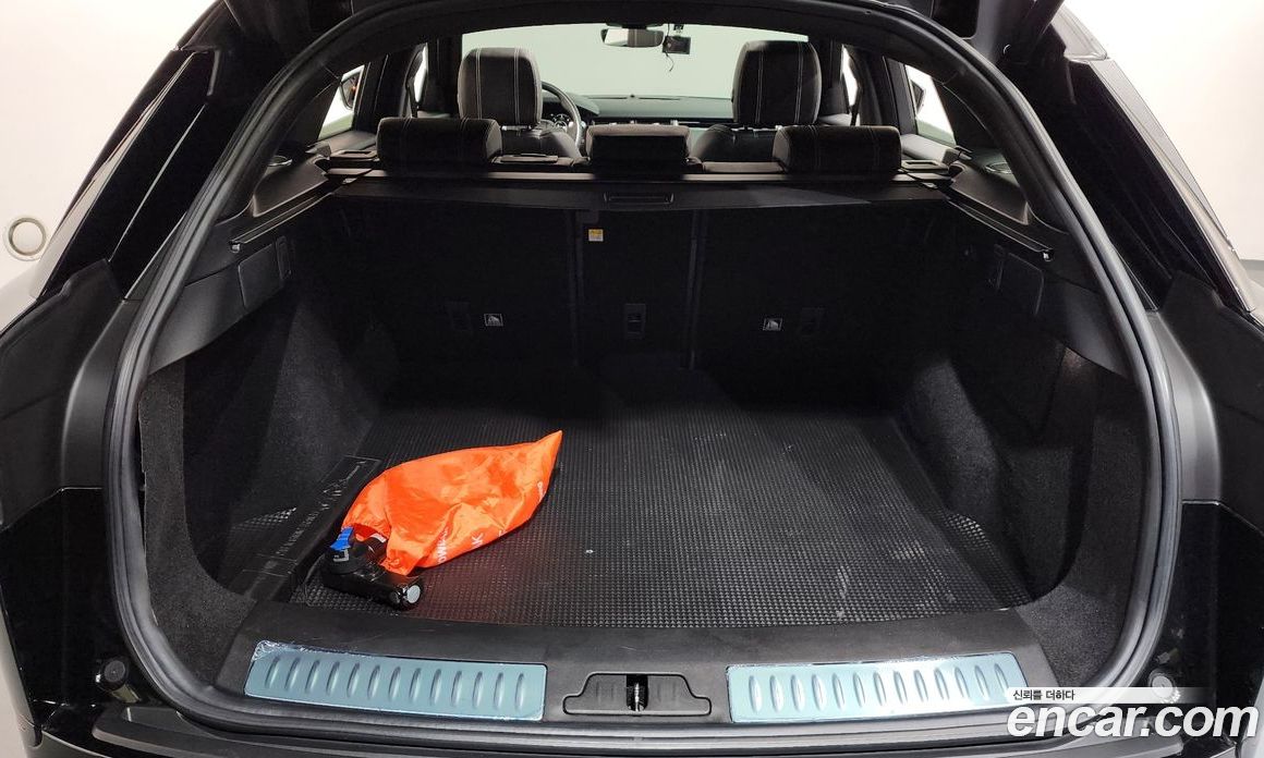 Land Rover Range Rover Velar фото 20