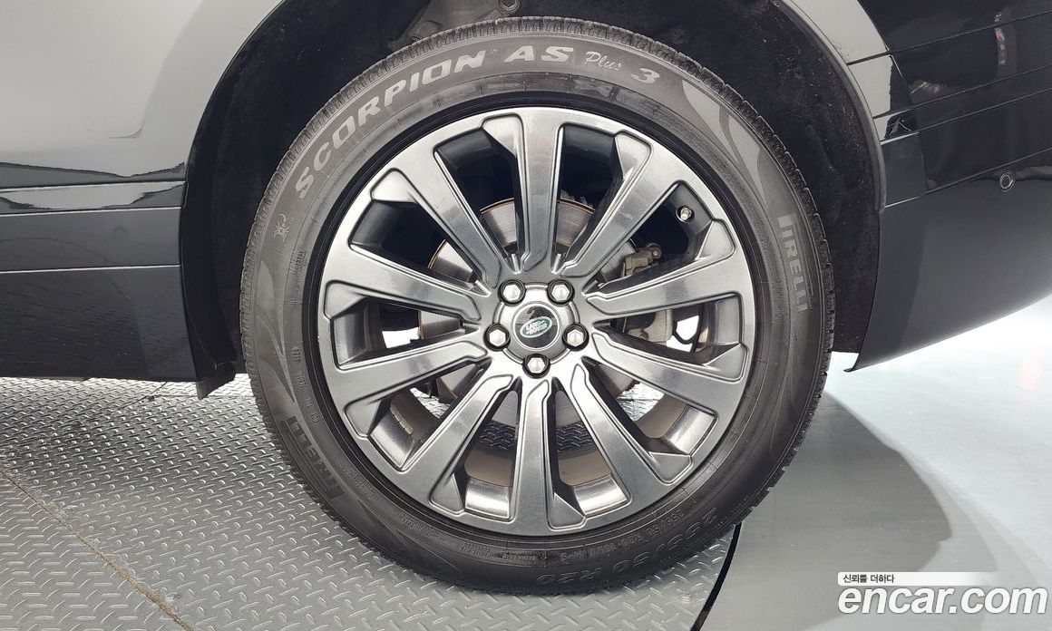 Land Rover Range Rover Velar фото 21