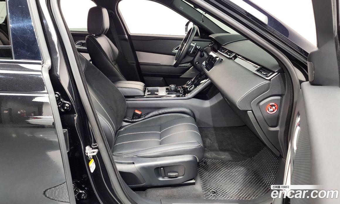 Land Rover Range Rover Velar фото 26