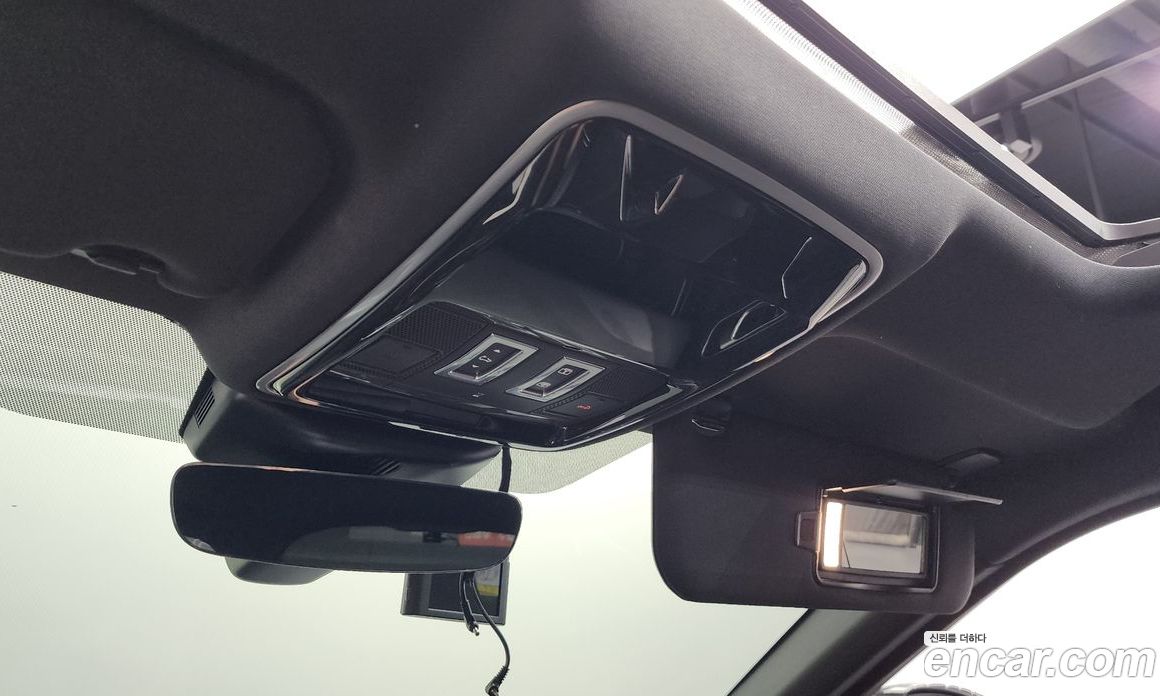 Land Rover Range Rover Velar фото 27