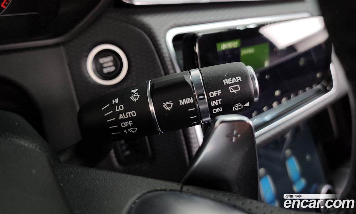 Land Rover Range Rover Velar фото 29
