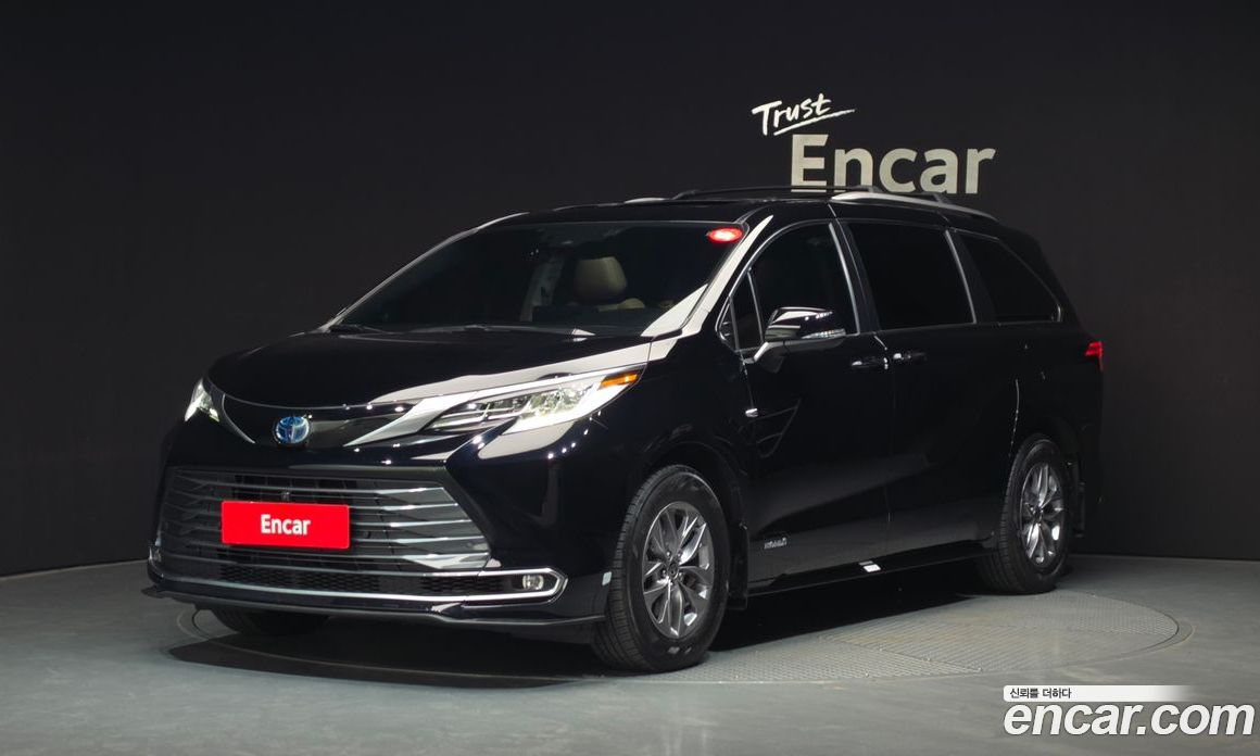 Toyota Sienna 4th Gen