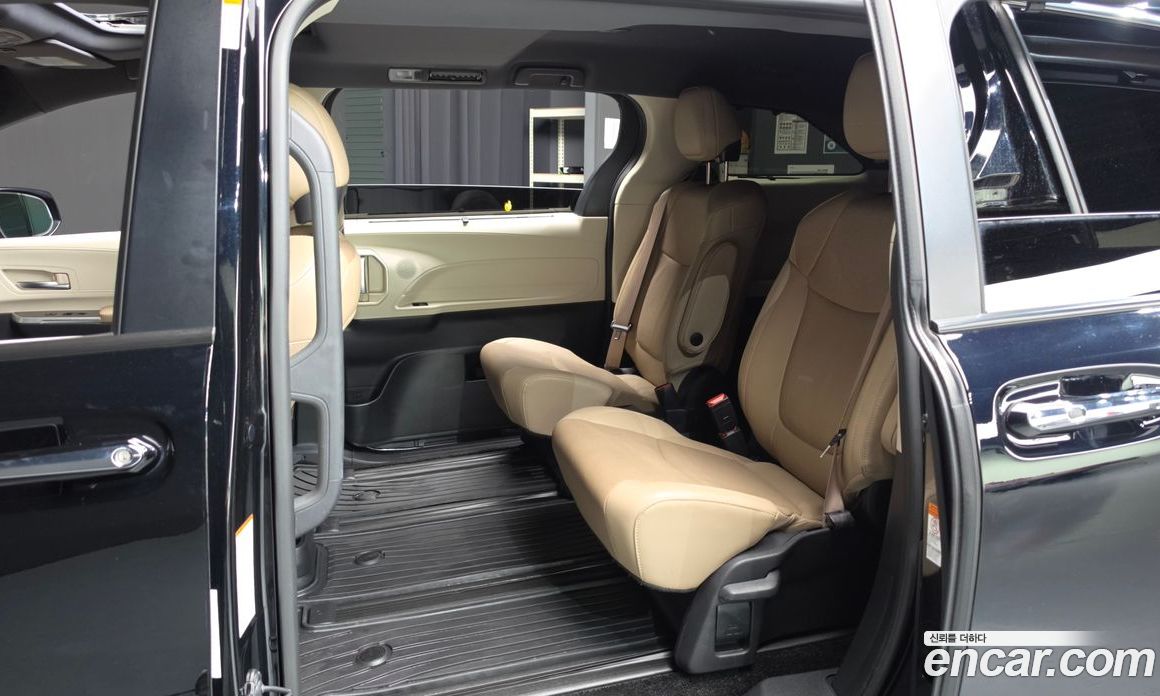 Toyota Sienna 4th Gen фото 12