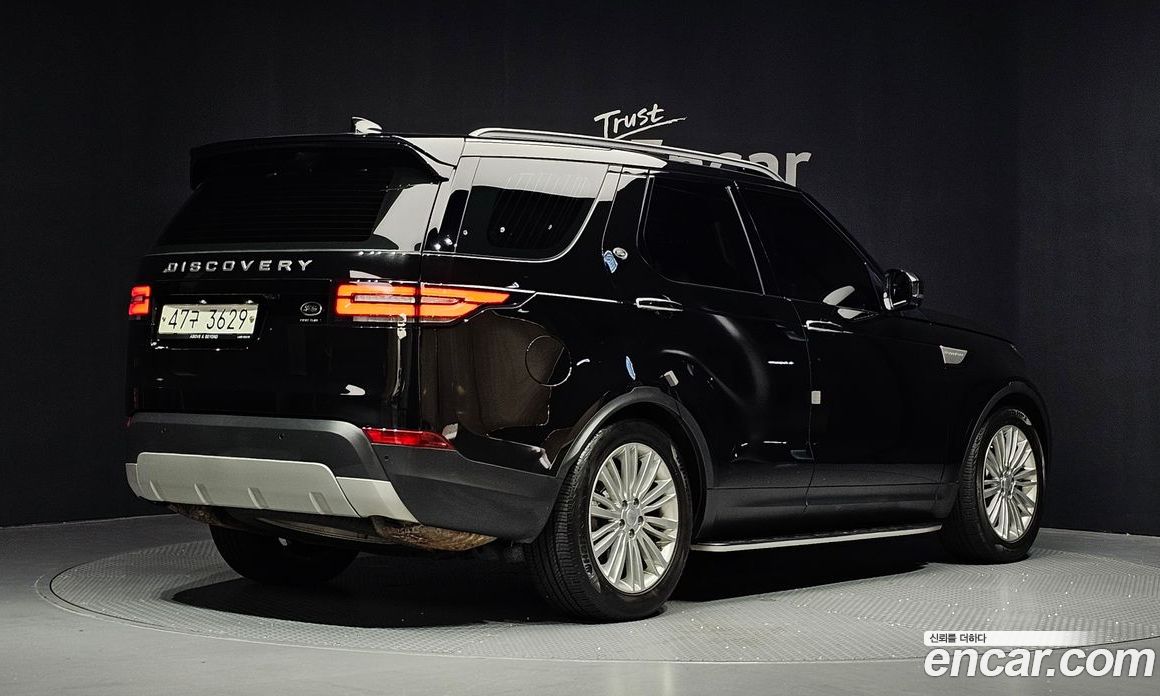 Land Rover Discovery 5 фото 2