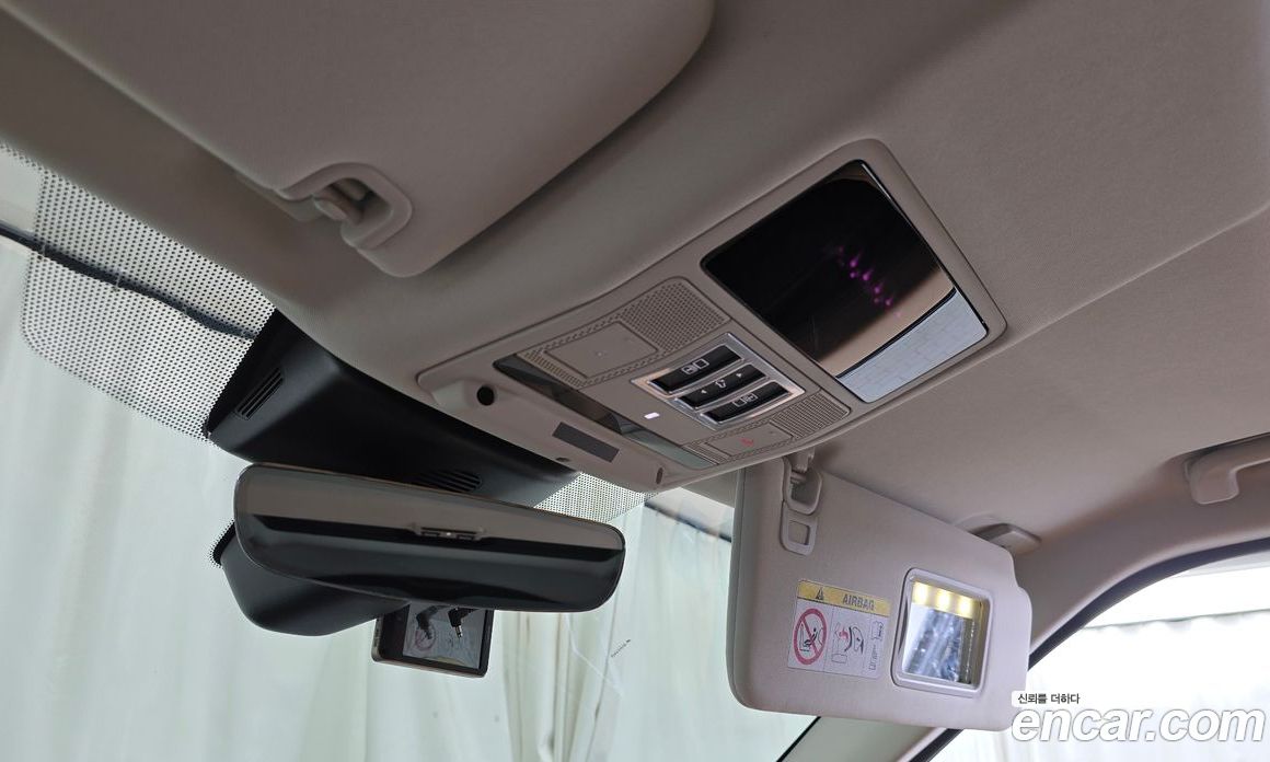 Land Rover Discovery 5 фото 17
